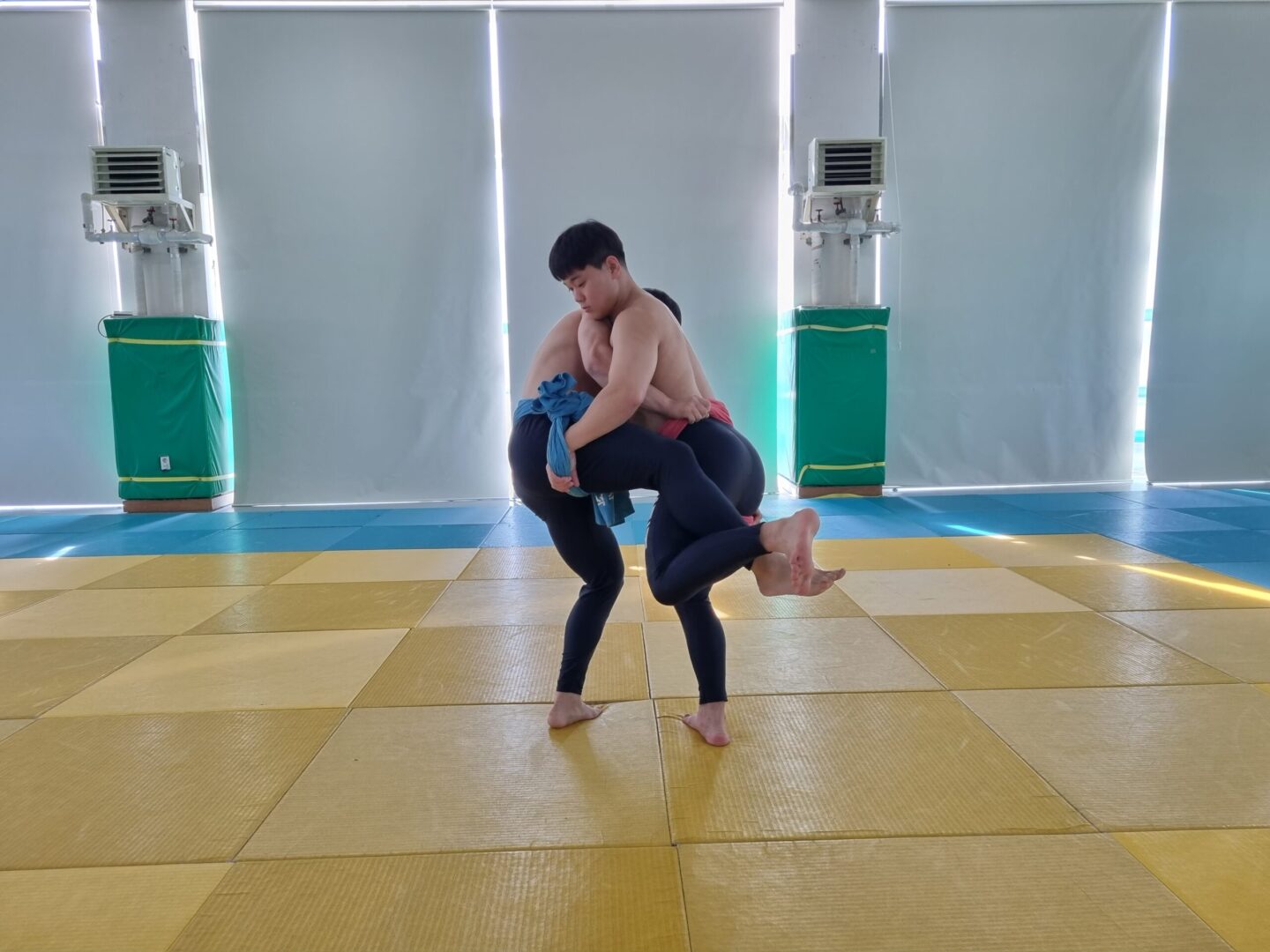 왼안다리걸기