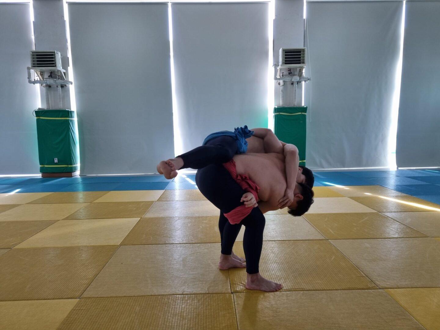업어던지기